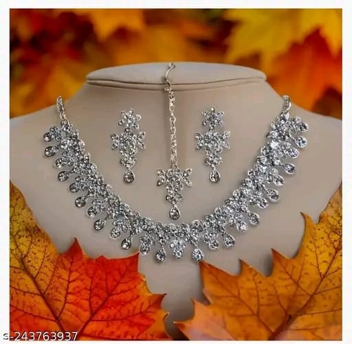 Silver Plated Necklace Set With White American Diamond