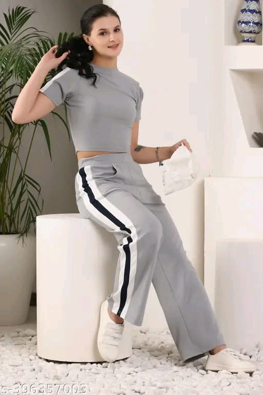 Selecting Fashion Women's Top & Bottom Set Gym Wear | Jogging Wear | Sport Wear | Running Suits For womens | Strip Wear