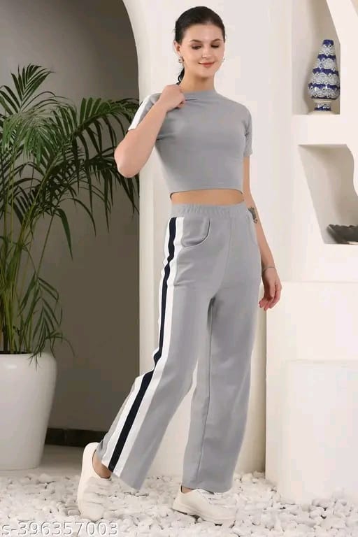 Selecting Fashion Women's Top & Bottom Set Gym Wear | Jogging Wear | Sport Wear | Running Suits For womens | Strip Wear
