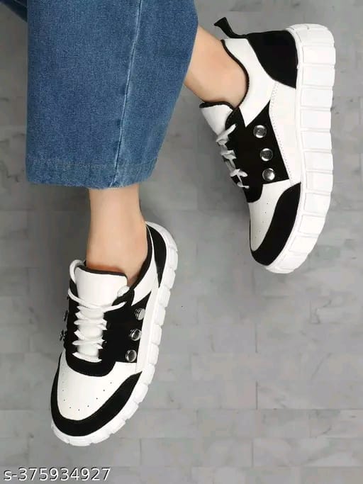 WOMEN SNEAKER