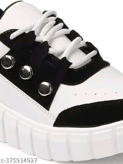 WOMEN SNEAKER