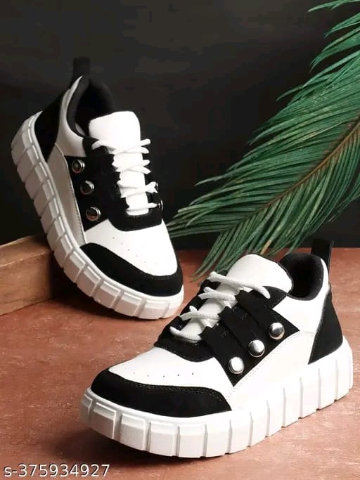 WOMEN SNEAKER