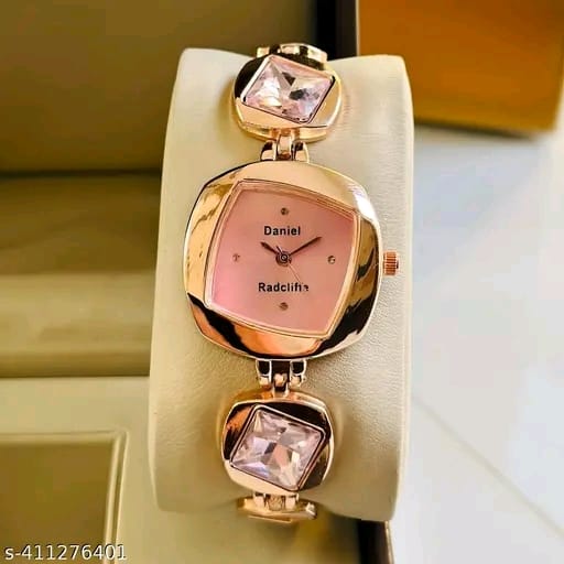 New Fancy Solid Dial Attractive Metal Chain Attractive Bracelet Analog Watch for Women