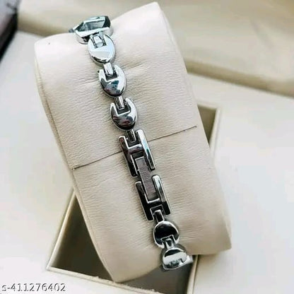New Fancy Solid Dial Attractive Metal Chain Attractive Bracelet Analog Watch for Women