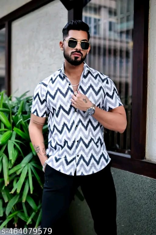 NAVY ZIG-ZAG STRIPED CROCHET SHIRT